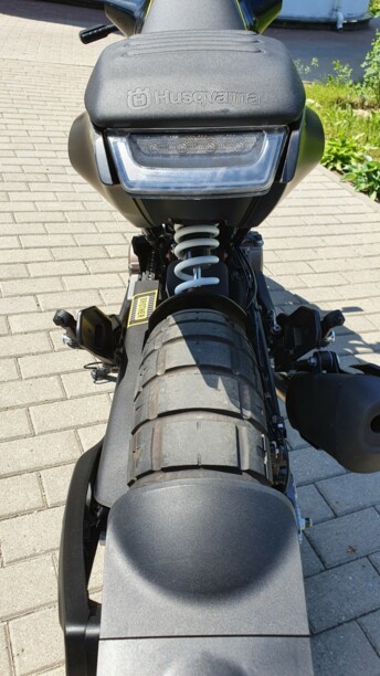 Husqvarna Vitpilen Svartpilen 401, 2018 г.