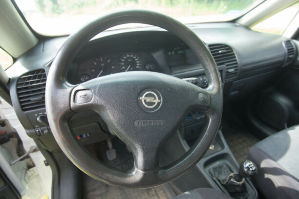 Opel Zafira A, 7 мест, 2001 г.