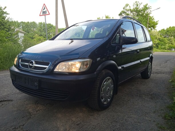 Opel Zafira A, 7 мест, 2002 г.