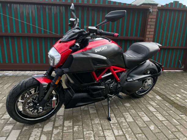 Ducati Diavel Carbon, 2015 г.