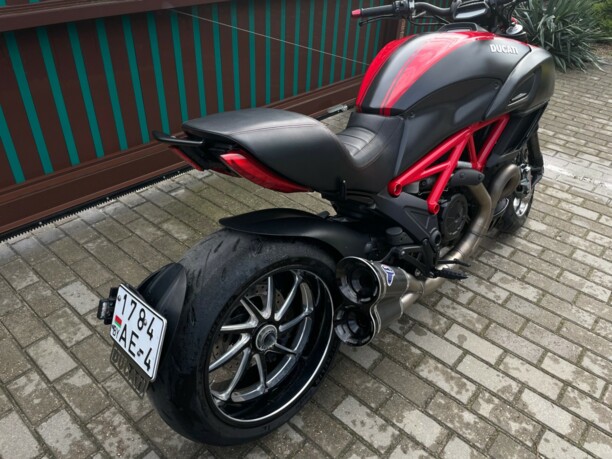 Ducati Diavel Carbon, 2015 г.