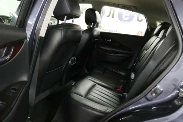Infiniti EX, 2009 г.