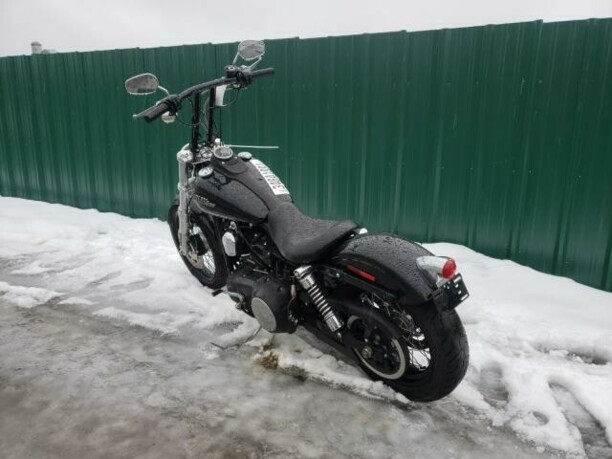 Harley-Davidson Dyna Street Bob, 2012 г.
