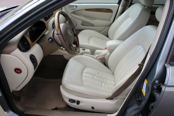 Jaguar X-Type, 2002 г.