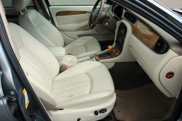 Jaguar X-Type, 2002 г.