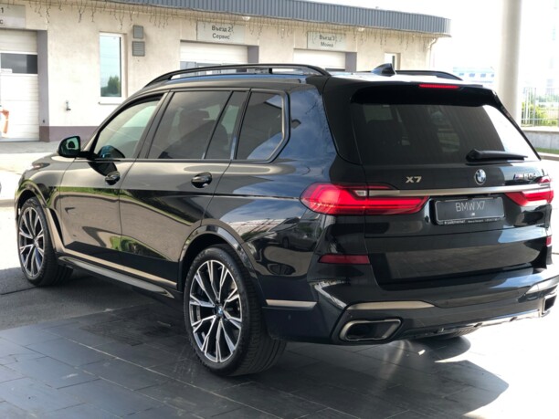 BMW X7, 7 мест, 2020 г.