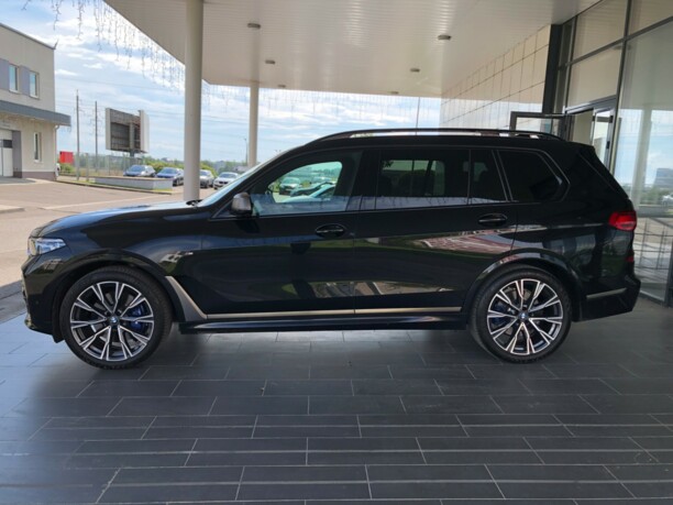 BMW X7, 7 мест, 2020 г.