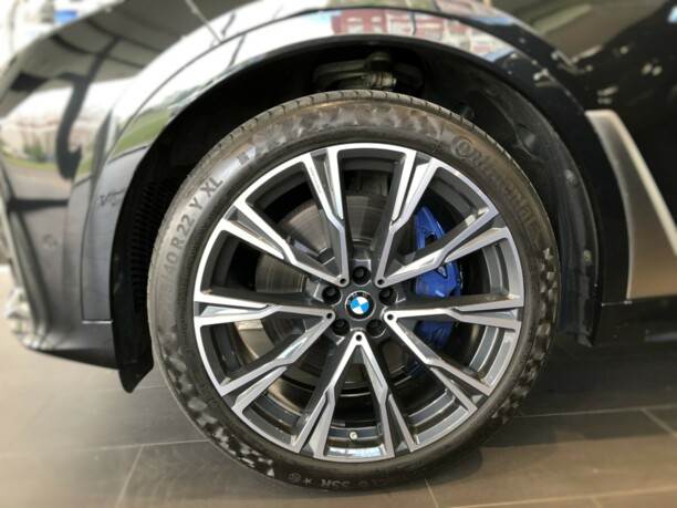 BMW X7, 7 мест, 2020 г.