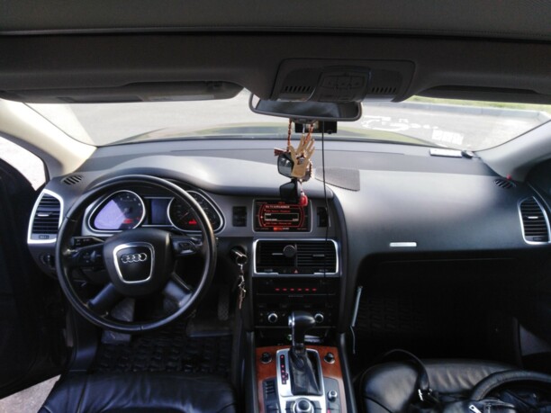 Audi Q7 4L, 7 мест, 2007 г.