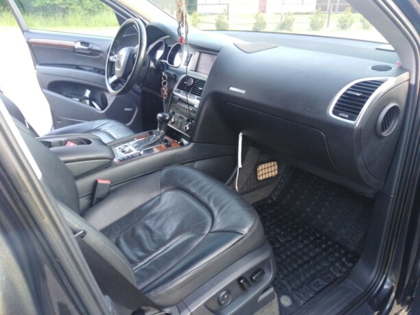 Audi Q7 4L, 7 мест, 2007 г.
