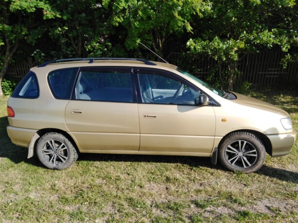 Toyota Picnic, 7 мест, 1999 г.