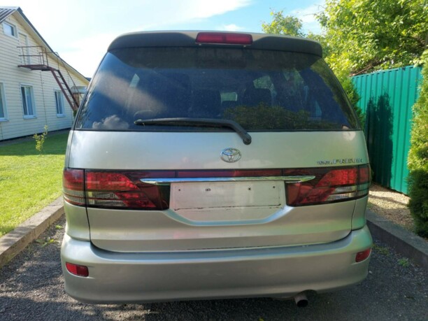 Toyota Previa II (XR30, XR40), 7 мест, 2001 г.