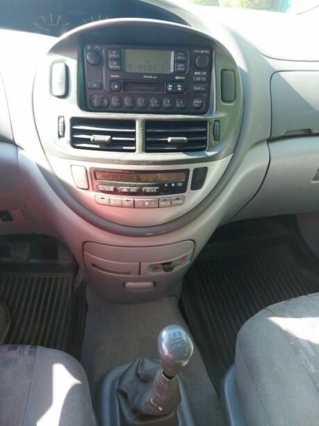 Toyota Previa II (XR30, XR40), 7 мест, 2001 г.