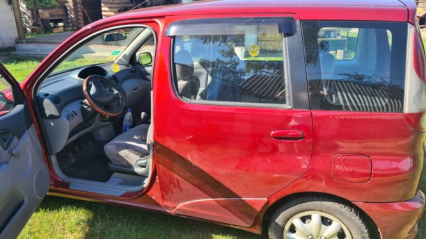 Toyota Yaris Verso, 1999 г.