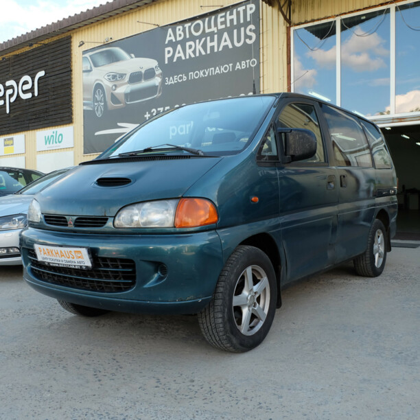 Mitsubishi Space Gear I, 1995 г.