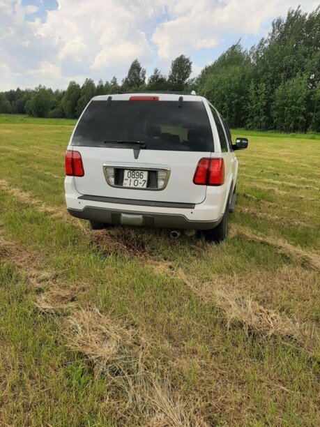 Lincoln Navigator II, 7 мест, 2003 г.