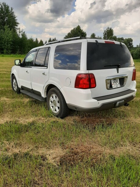 Lincoln Navigator II, 7 мест, 2003 г.