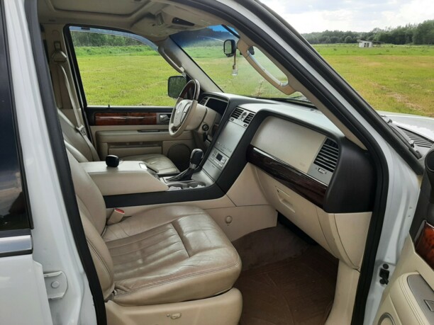 Lincoln Navigator II, 7 мест, 2003 г.