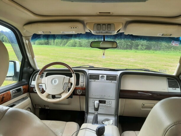 Lincoln Navigator II, 7 мест, 2003 г.