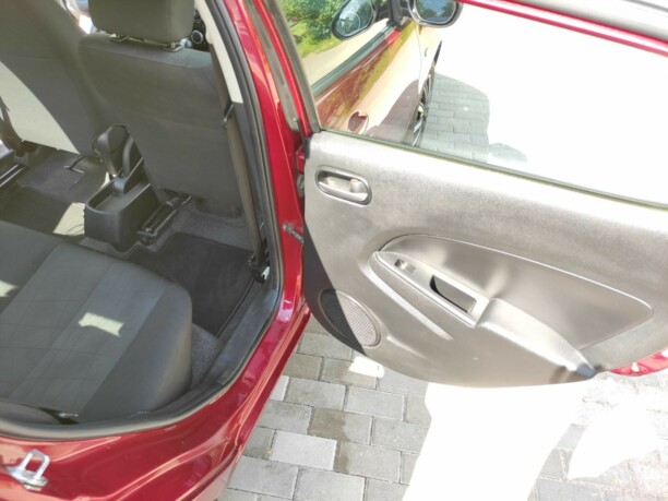 Mazda 2 II · Рестайлинг, 2011 г.