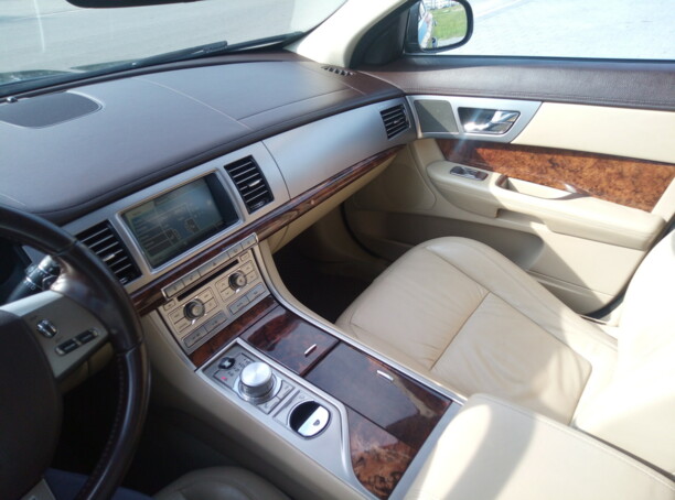 Jaguar XF X250, 2009 г.