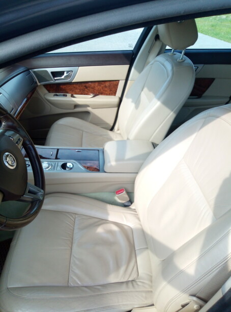 Jaguar XF X250, 2009 г.
