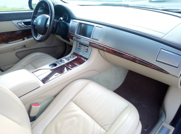 Jaguar XF X250, 2009 г.