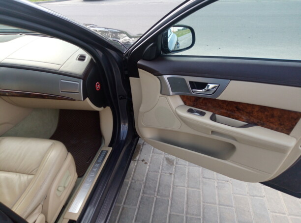 Jaguar XF X250, 2009 г.