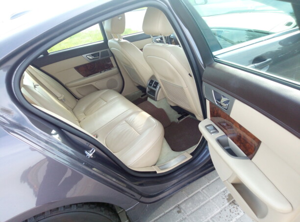 Jaguar XF X250, 2009 г.