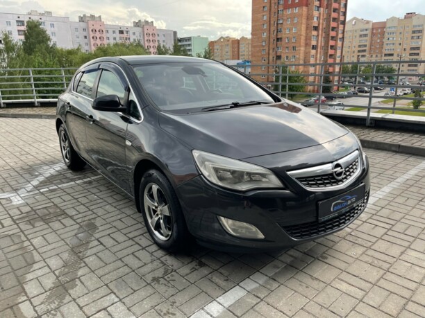 Opel Astra J, 2010 г.
