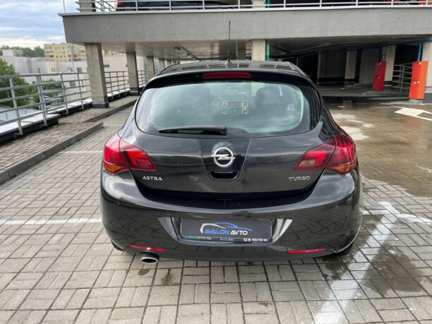 Opel Astra J, 2010 г.