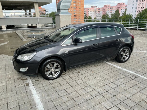 Opel Astra J, 2010 г.
