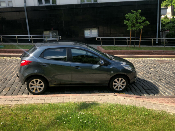 Mazda 2 II · Рестайлинг, 2011 г.