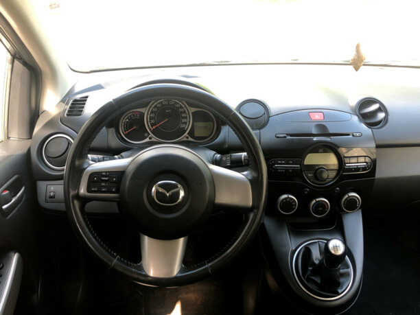 Mazda 2 II · Рестайлинг, 2011 г.