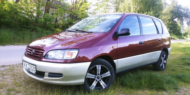 Toyota Picnic, 7 мест, 1998 г.