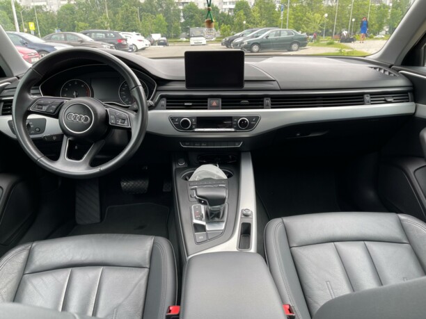 Audi A4 B9, 2017 г.