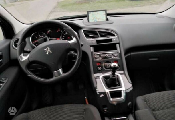 Peugeot 5008 I · Рестайлинг, 7 мест, 2016 г.