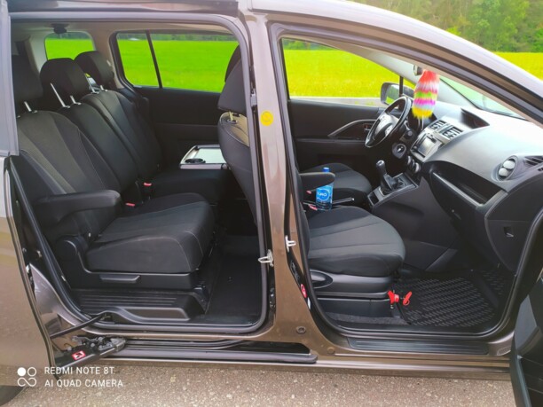 Mazda 5 II, 7 мест, 2015 г.