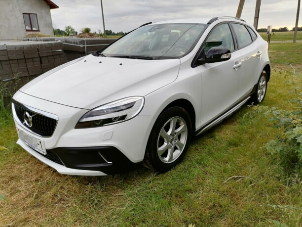 Volvo V40 II · Рестайлинг, 2018 г.