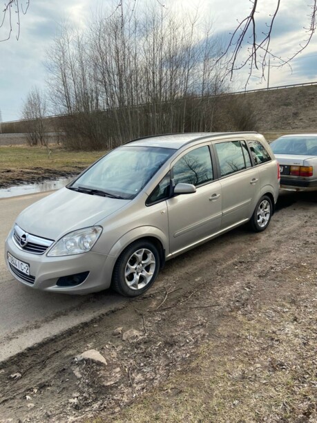 Opel Zafira B · Рестайлинг, 7 мест, 2009 г.