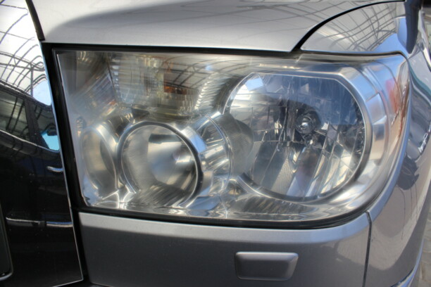Toyota Sequoia II, 7 мест, 2010 г.