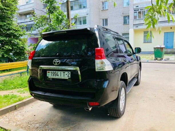 Toyota Land Cruiser Prado J150, 7 мест, 2009 г.