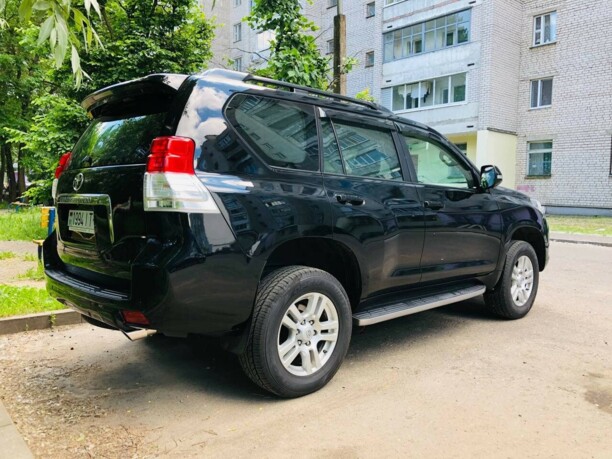 Toyota Land Cruiser Prado J150, 7 мест, 2009 г.
