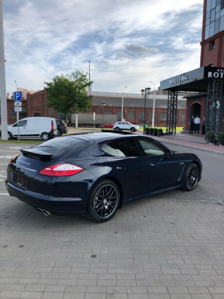 Porsche Panamera 970, 2010 г.