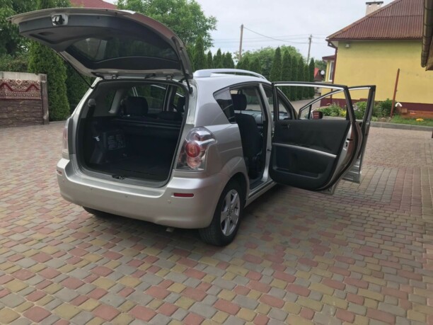 Toyota Corolla Verso II (E121), 7 мест, 2006 г.