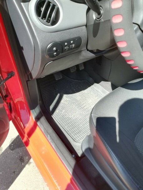 Hyundai i10 I · Рестайлинг, 2011 г.