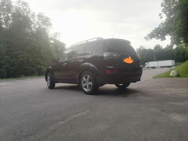 Mitsubishi Outlander XL, 7 мест, 2007 г.