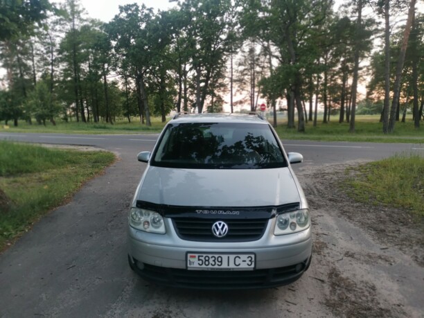 Volkswagen Touran I, 7 мест, 2004 г.