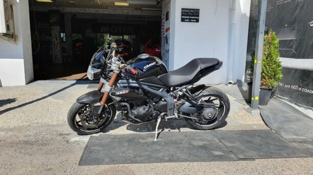 Triumph Street Triple 1050, 2012 г.