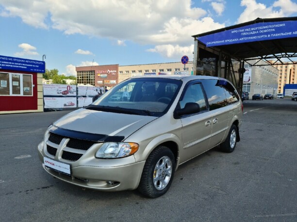 Chrysler Town and Country IV, 7 мест, 2001 г.